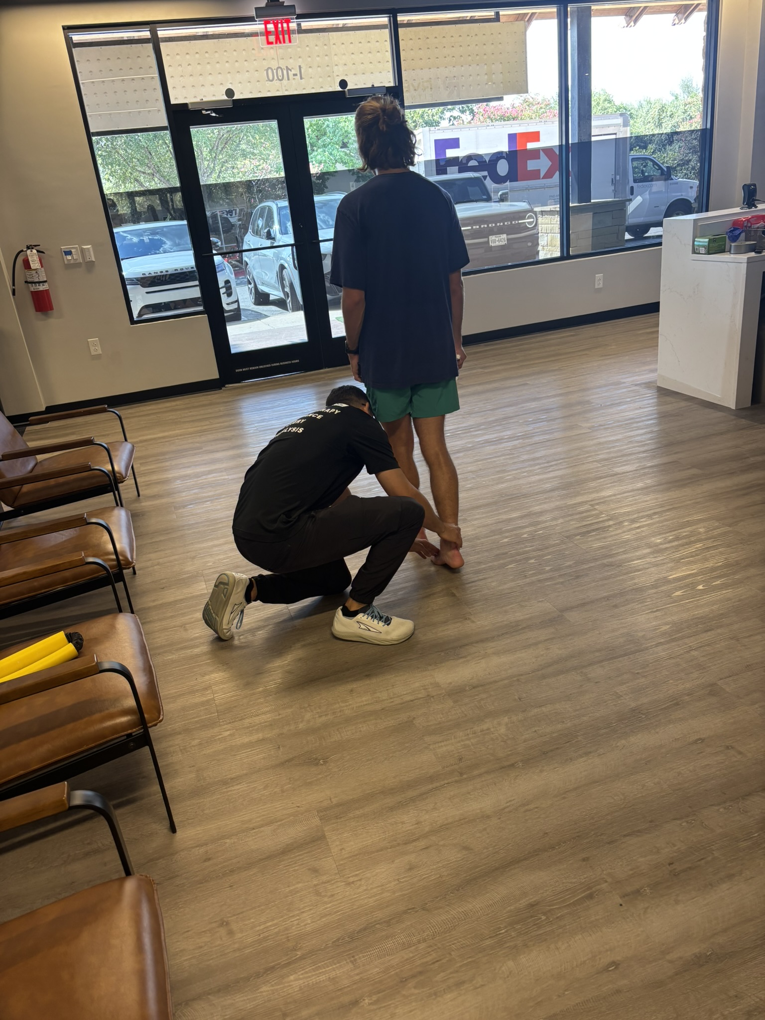 Foot and forefoot assessment before a shoe recommendation